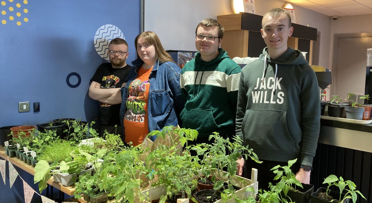 Level 1 & Level 2 Traineeship NI Retail students prepare for plant sale